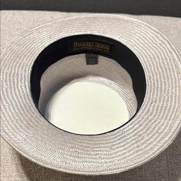 Stylish Goorin Bros.  Straw Boater Hat with Ribbon - brand new! - Picture 4 of 5